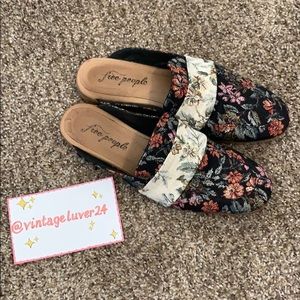 ✨ Free People Floral Loafers ✨